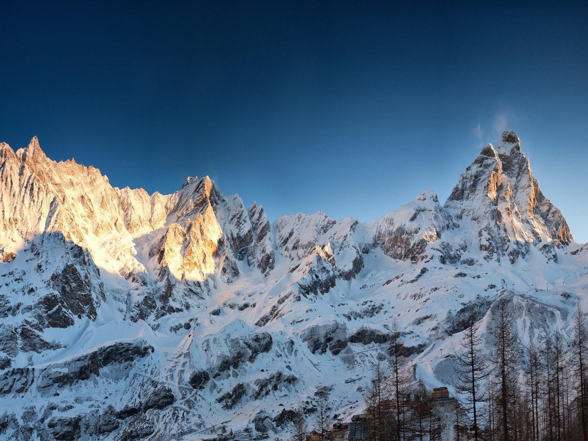 Contemporary Apartment In Breuil Cervinia Near Ski Area ภายนอก รูปภาพ