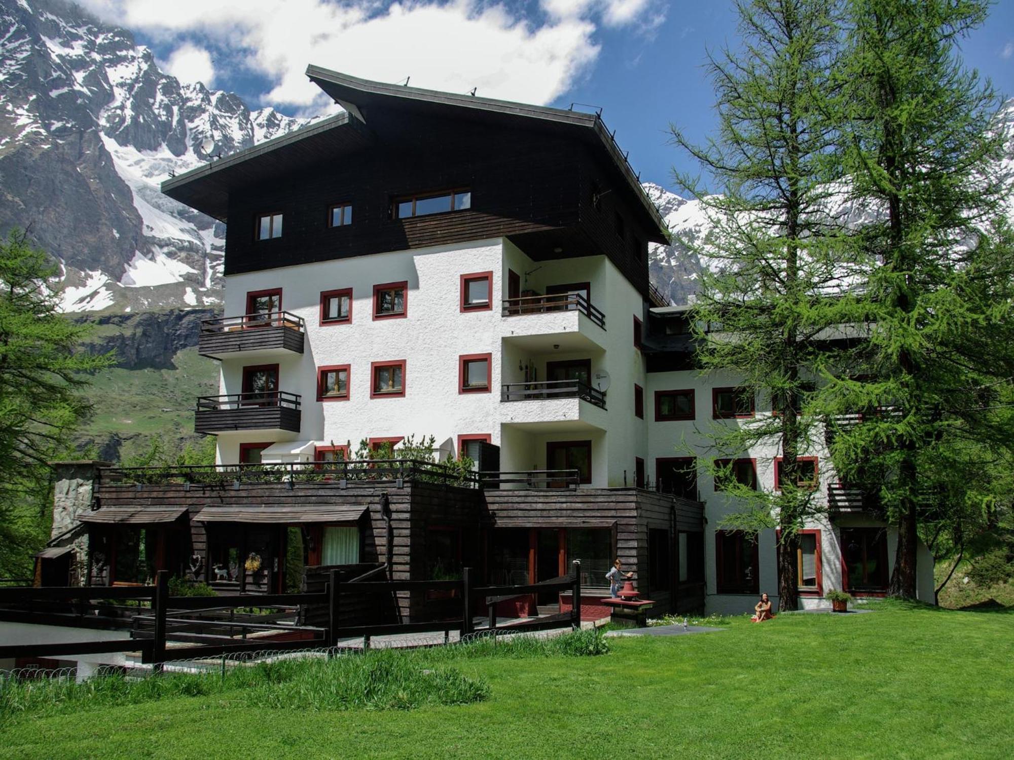 Contemporary Apartment In Breuil Cervinia Near Ski Area ภายนอก รูปภาพ